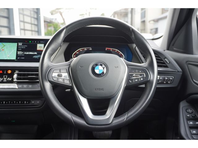 BMW BMW 1series 2022