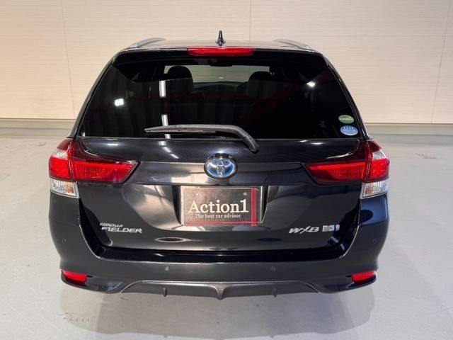 TOYOTA COROLLA FIELDER HYBRID 2018