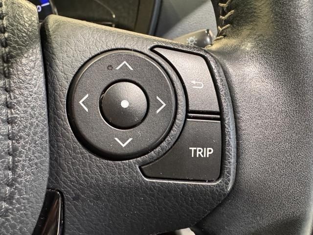 TOYOTA COROLLA FIELDER HYBRID 2018