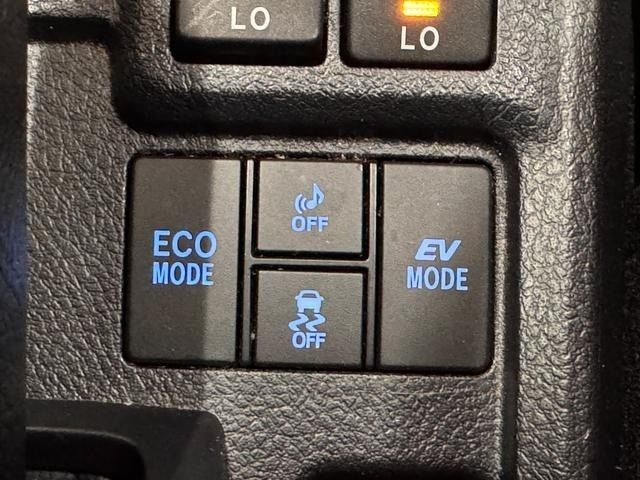 TOYOTA COROLLA FIELDER HYBRID 2018