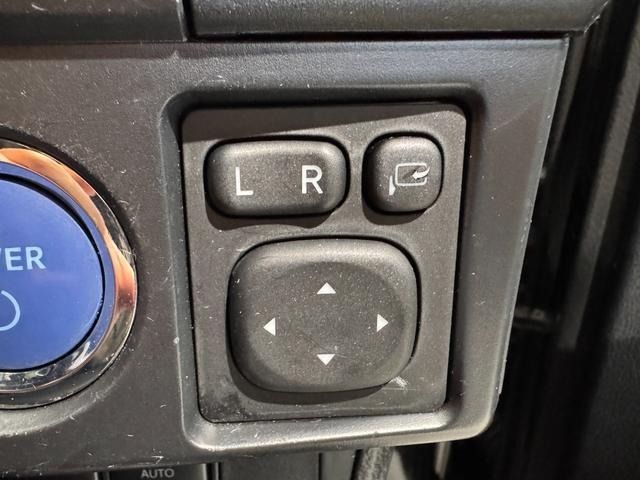 TOYOTA COROLLA FIELDER HYBRID 2018