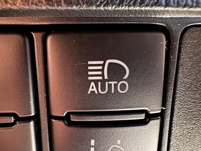 TOYOTA COROLLA FIELDER HYBRID 2018