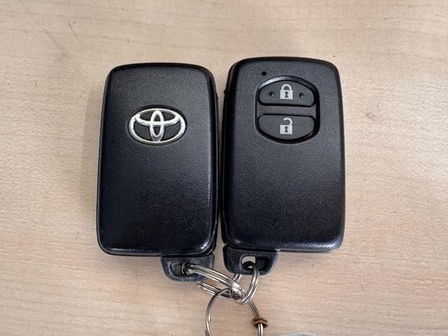 TOYOTA COROLLA FIELDER HYBRID 2018