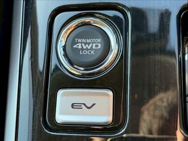 MITSUBISHI OUTLANDER PHEV 2018