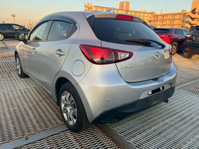 MAZDA DEMIO 2018