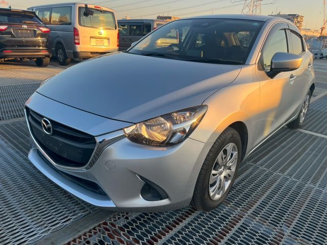 MAZDA DEMIO 2018