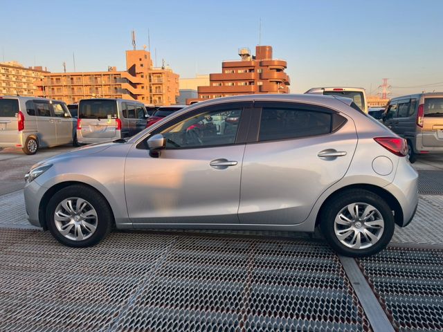 MAZDA DEMIO 2018