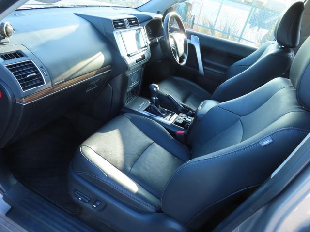 TOYOTA LANDCRUISER PRADO 2018