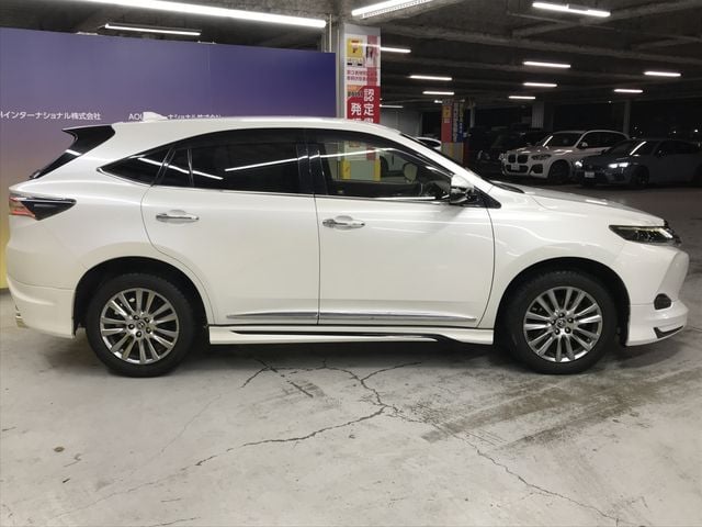 TOYOTA HARRIER 2WD 2015
