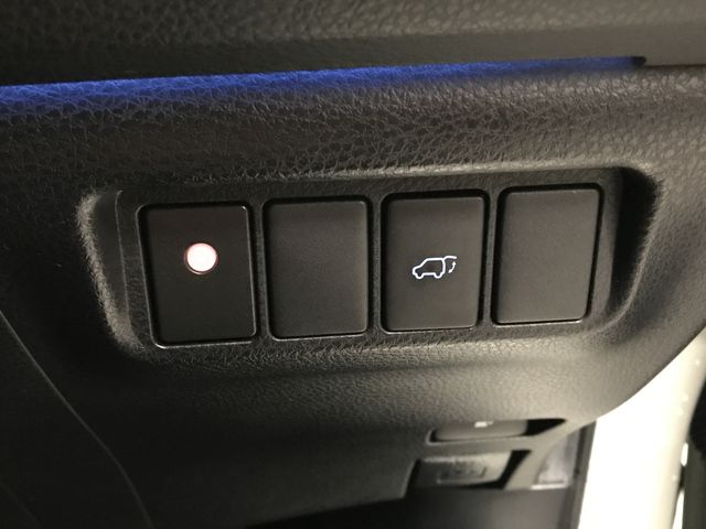 TOYOTA HARRIER 2WD 2015