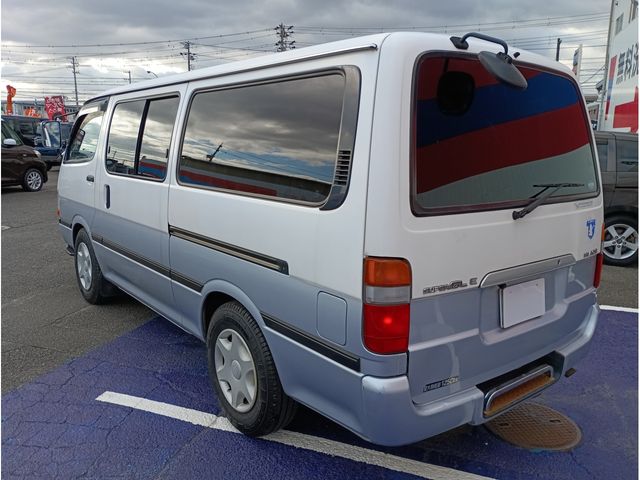 TOYOTA HIACE van 2WD 2004