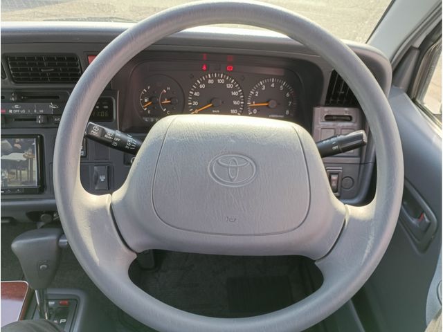 TOYOTA HIACE van 2WD 2004