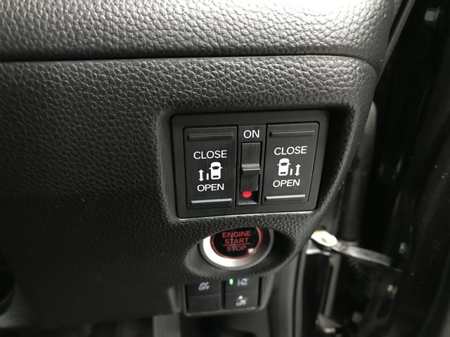 HONDA N BOX CUSTOM 4WD 2019