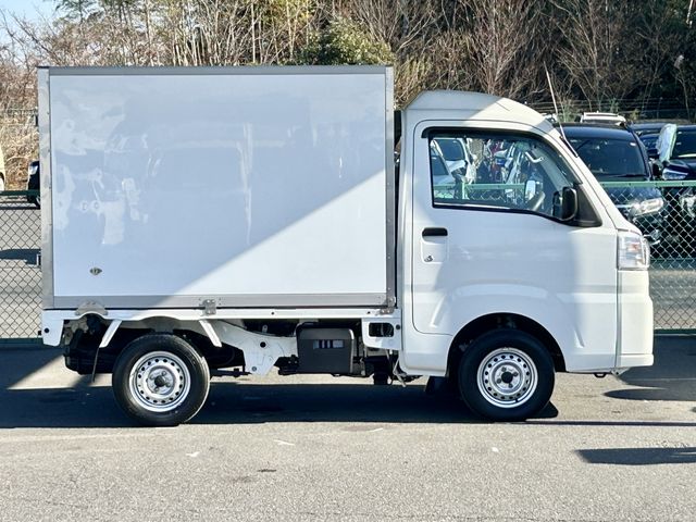 DAIHATSU HIJET truck 4WD 2022