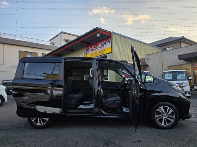 HONDA FREED HYBRID 2023