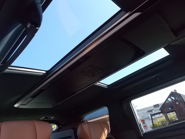 TOYOTA VELLFIRE 4WD 2024