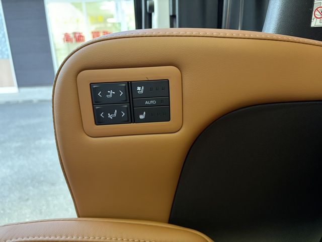 TOYOTA VELLFIRE 4WD 2024