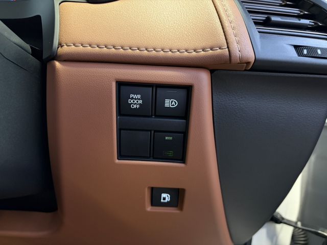 TOYOTA VELLFIRE 4WD 2024