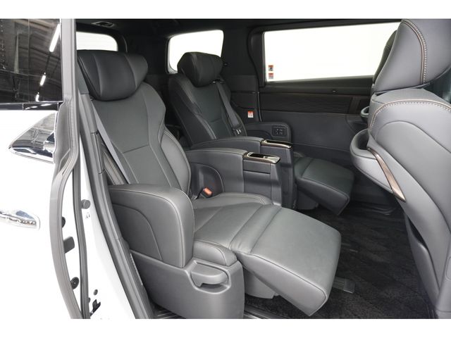 TOYOTA ALPHARD hybrid 2025