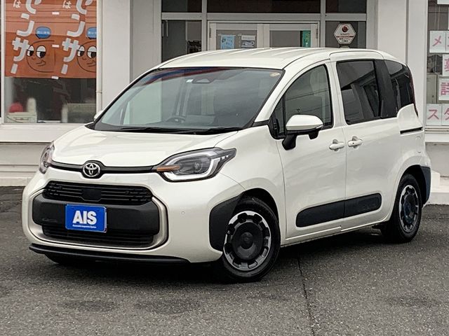 TOYOTA SIENTA HYBRID 2023