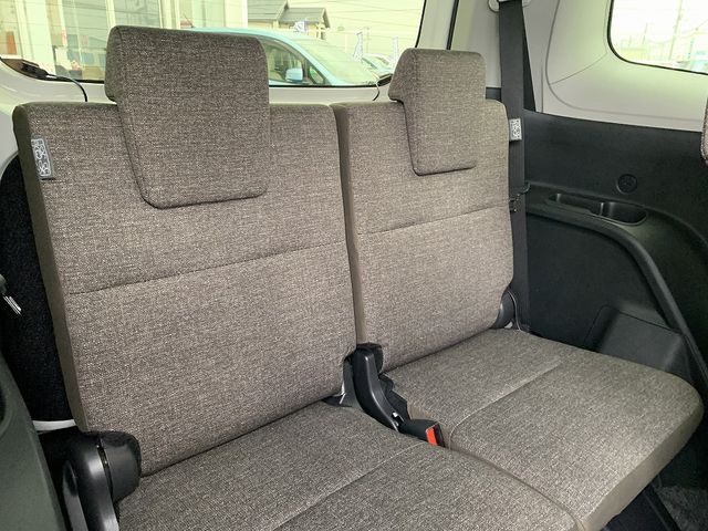 TOYOTA SIENTA HYBRID 2023