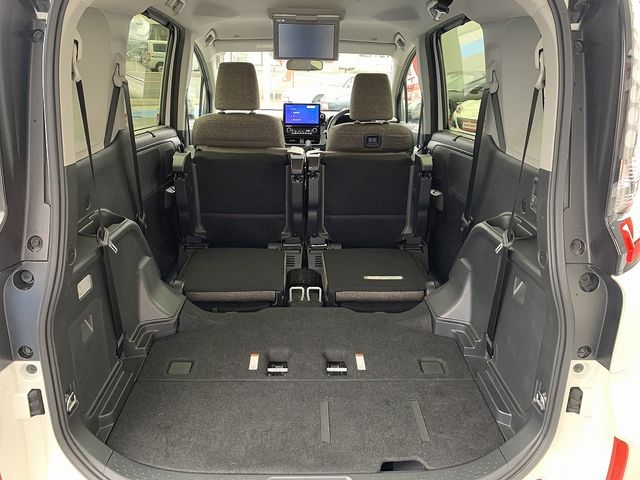 TOYOTA SIENTA HYBRID 2023