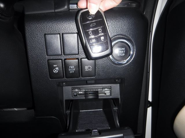 TOYOTA ALPHARD 4WD 2016