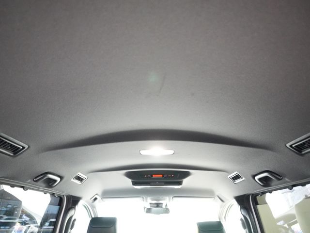 TOYOTA ESQUIRE HYBRID 2020