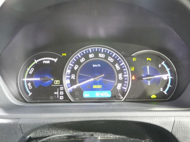 TOYOTA ESQUIRE HYBRID 2020