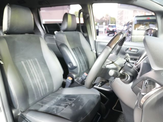 TOYOTA ESQUIRE HYBRID 2020