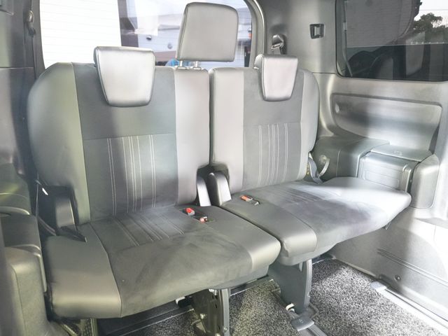 TOYOTA ESQUIRE HYBRID 2020