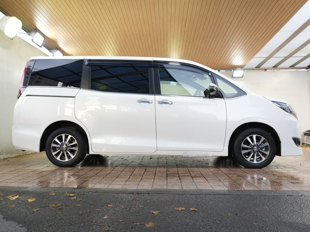 TOYOTA ESQUIRE HYBRID 2020