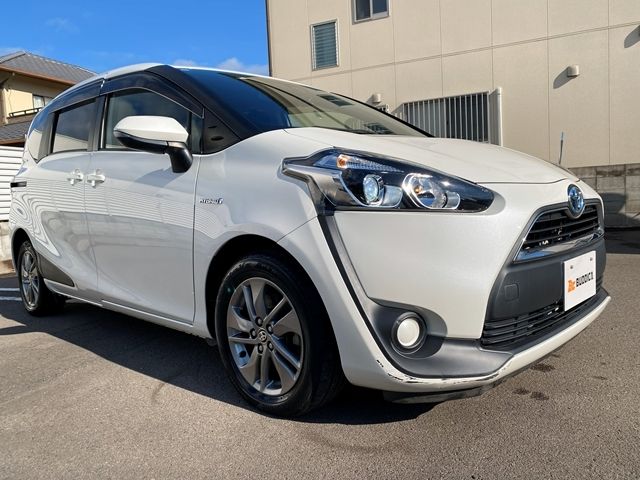 TOYOTA SIENTA HYBRID 2015