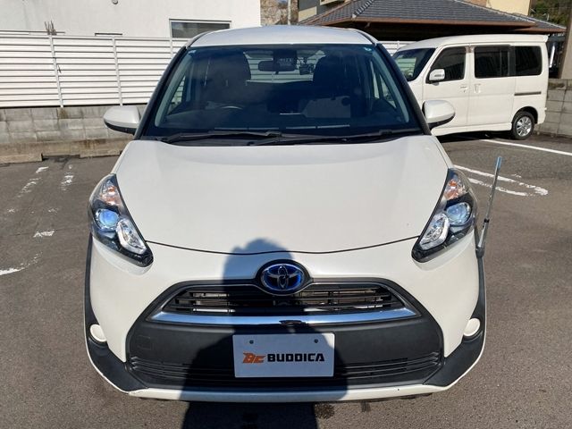 TOYOTA SIENTA HYBRID 2015