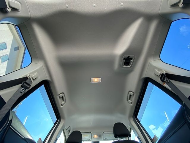 TOYOTA SIENTA HYBRID 2015