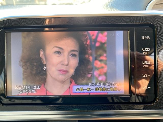 TOYOTA SIENTA HYBRID 2015