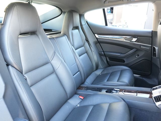 PORSCHE PORSCHE PANAMERA 2015