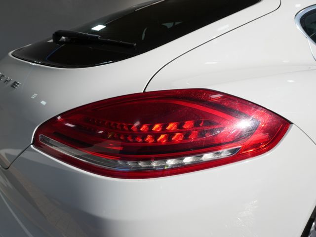 PORSCHE PORSCHE PANAMERA 2015