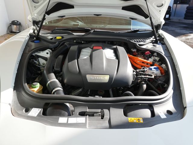 PORSCHE PORSCHE PANAMERA 2015