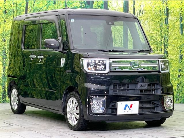 DAIHATSU WAKE 4WD 2017