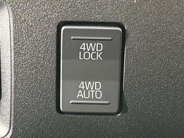 DAIHATSU HIJET CARGO 4WD 2024