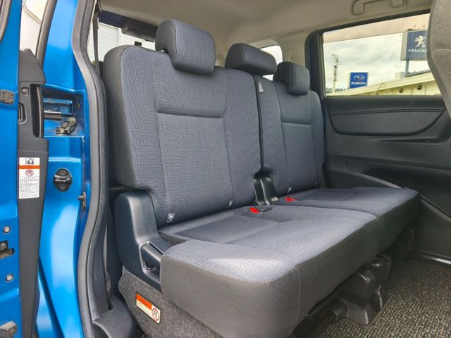 TOYOTA SIENTA HYBRID 2017