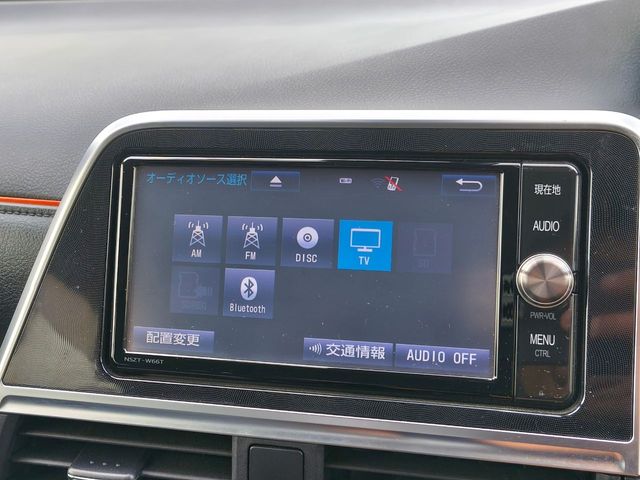 TOYOTA SIENTA HYBRID 2017