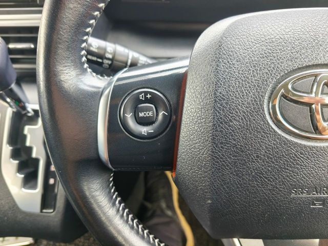 TOYOTA SIENTA HYBRID 2017