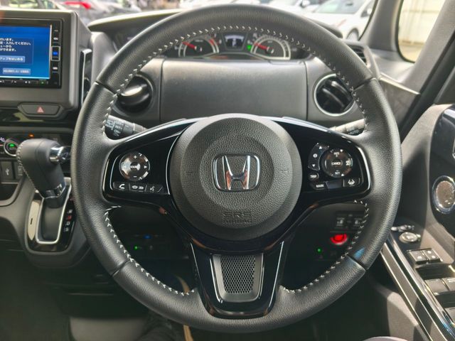 HONDA N BOX CUSTOM 2022