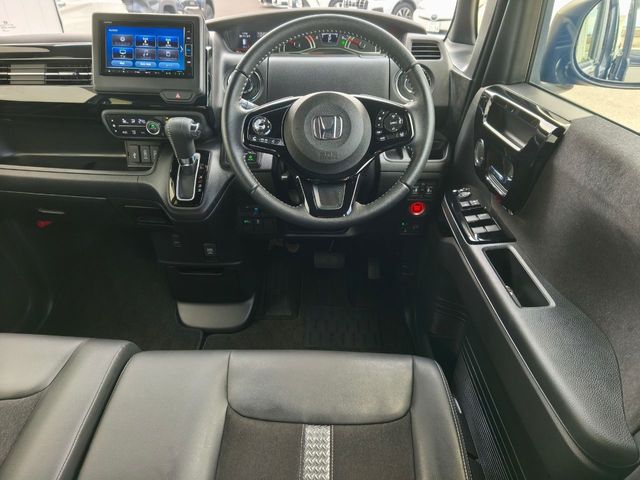 HONDA N BOX CUSTOM 2022