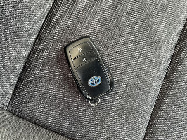 TOYOTA YARIS HYBRID 2020