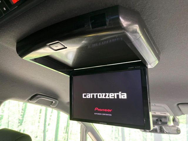 TOYOTA VOXY HYBRID 2019