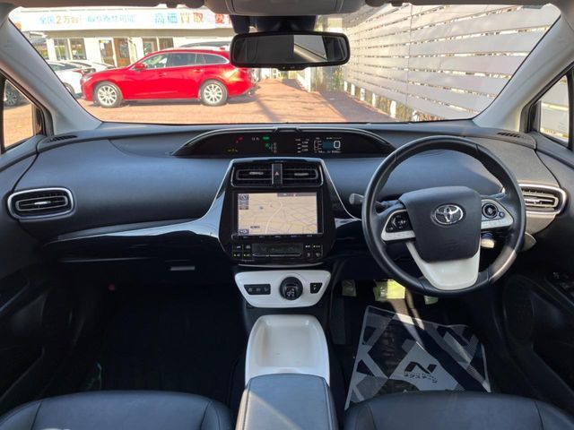 TOYOTA PRIUS 4WD 2016