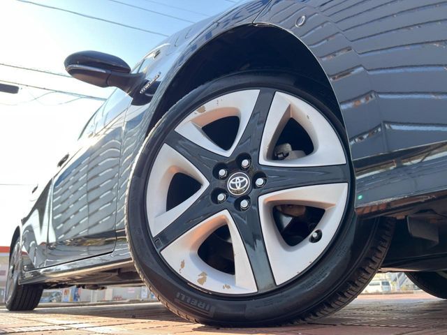 TOYOTA PRIUS 4WD 2016